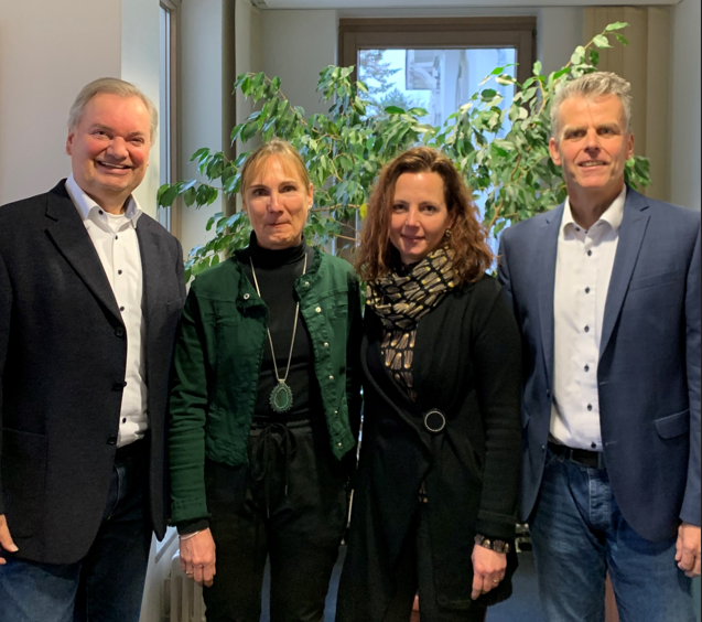 von links nach rechts: Bürgermeister Karsten Fehr,  Claudia Glos, Sonja Klewitz, Jörg Harperath